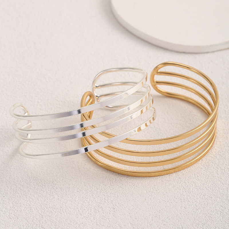 Women Open Bangle with Artistic Spiral Design Nin Boutique