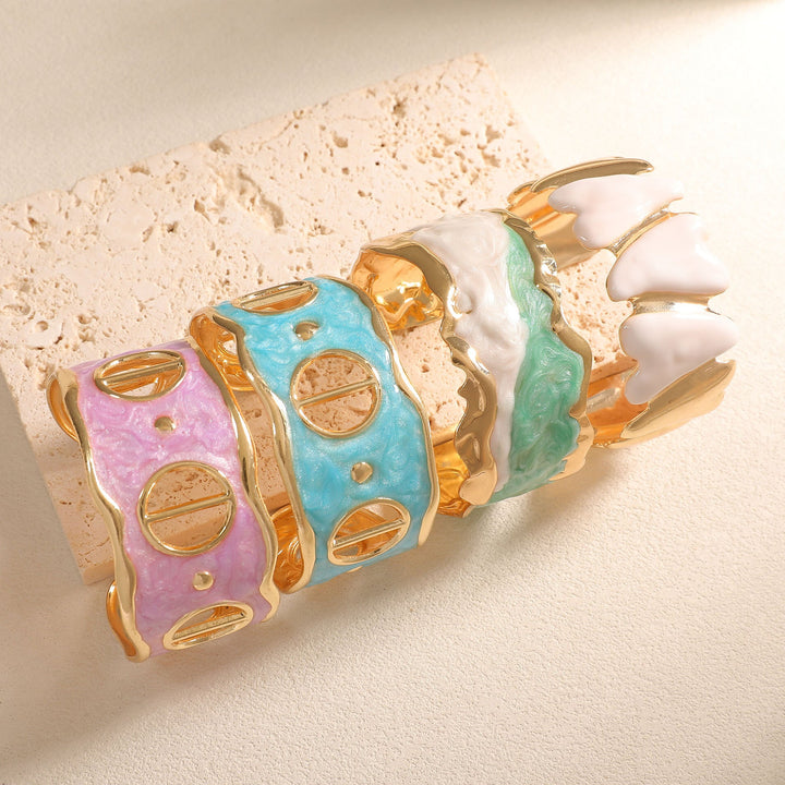 Women Open Bangle with Artistic Snake Motif Nin Boutique