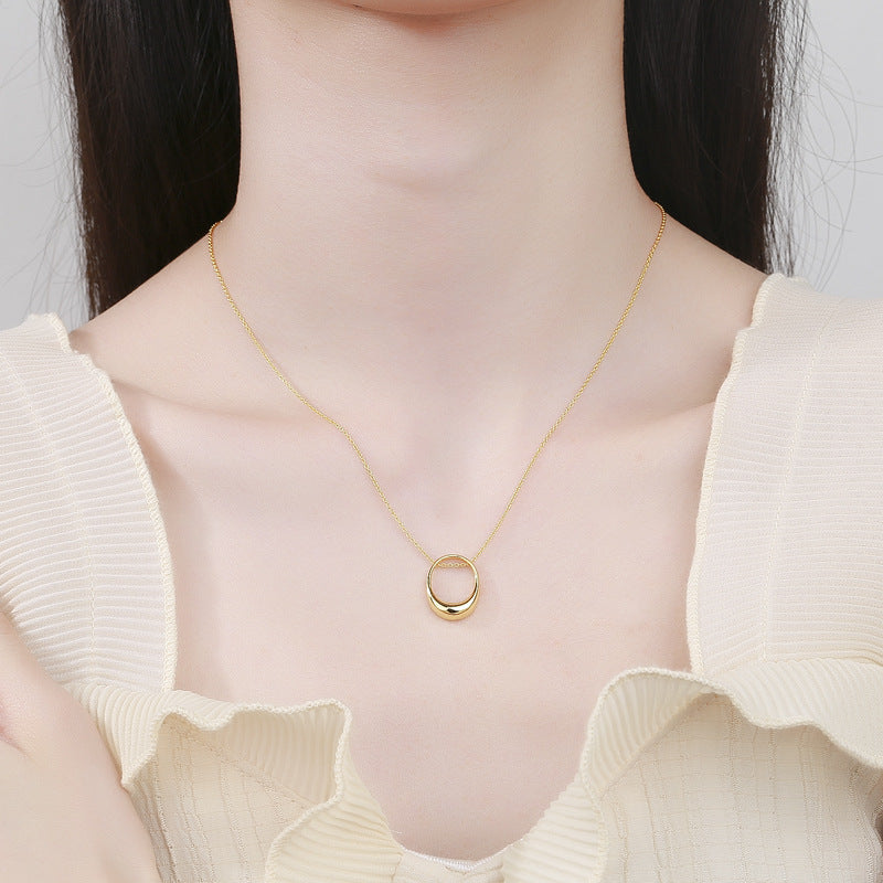 Women's necklace with modern, oval pendant Nin Boutique