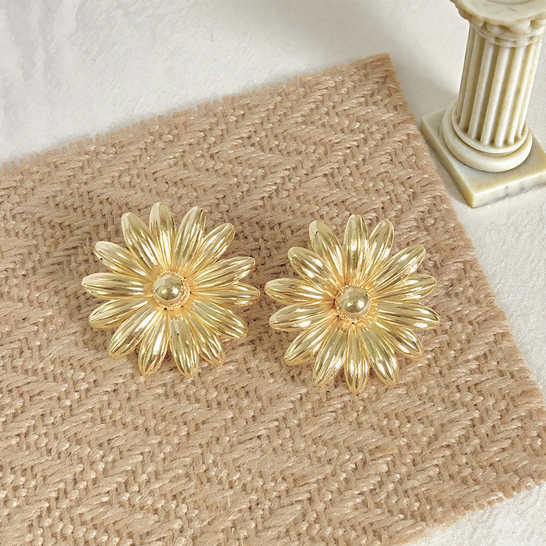 Ladies earrings in intricate flower design Nin Boutique