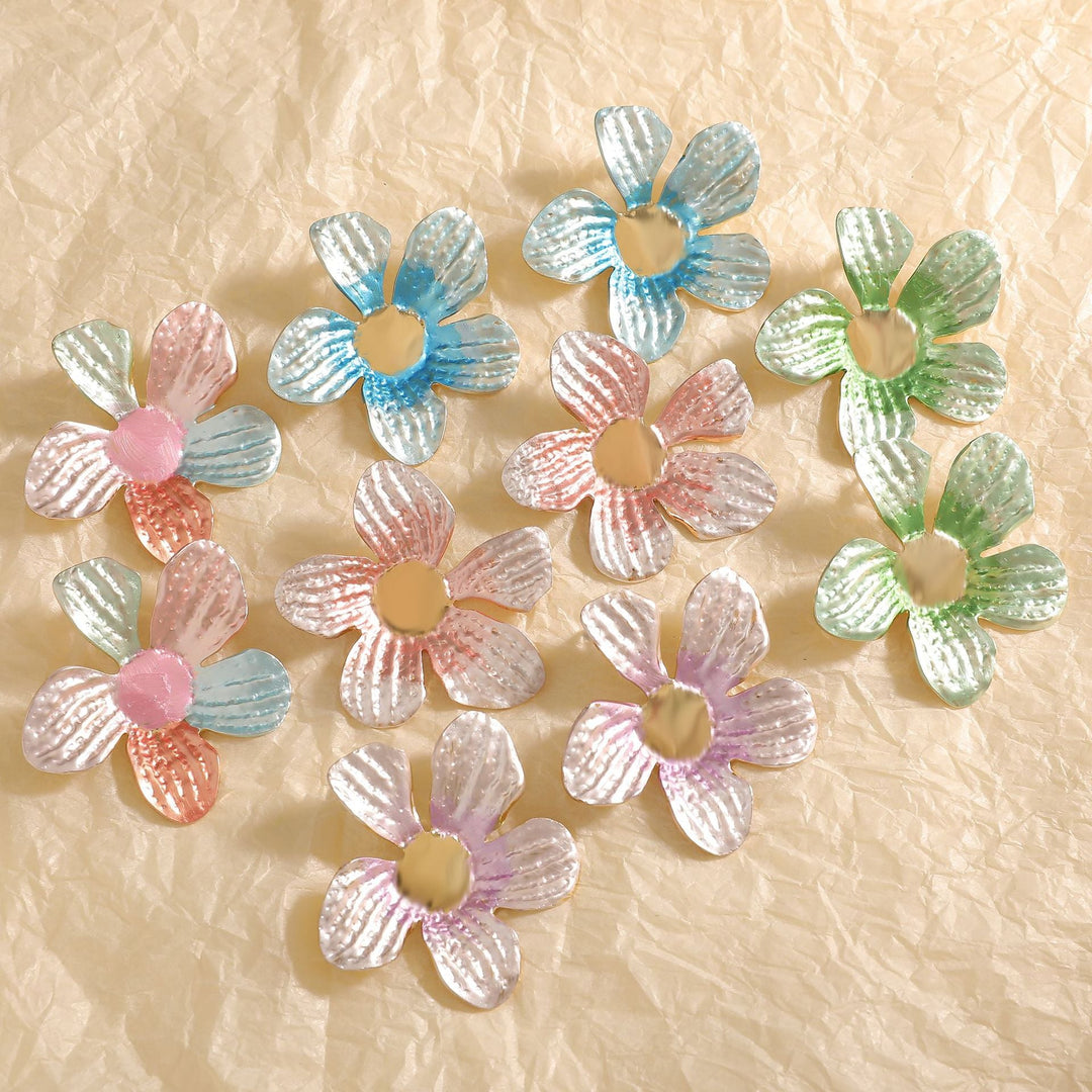 Ladies earrings in artistic flower design Nin Boutique