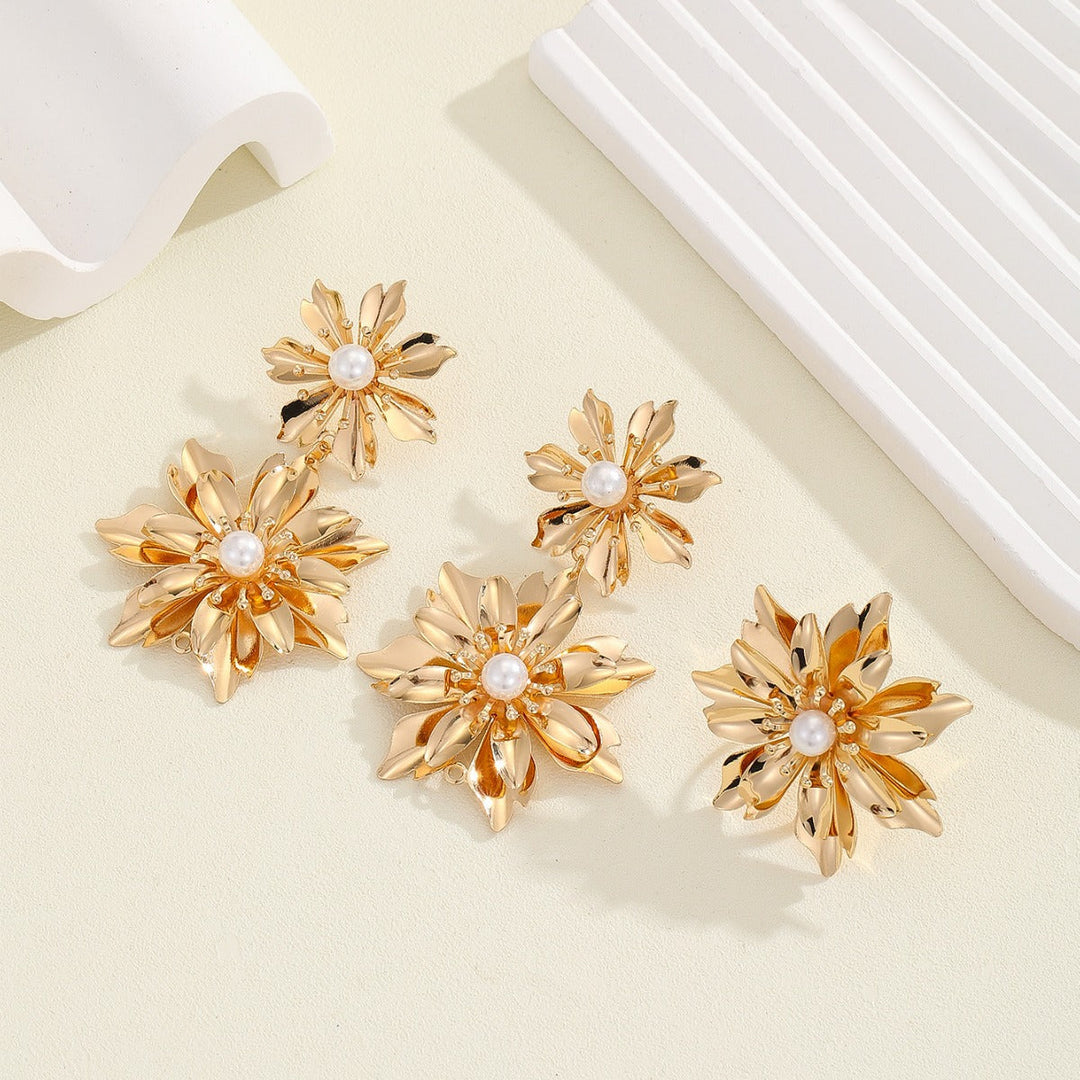 Women's earrings in luxurious flower design Nin Boutique