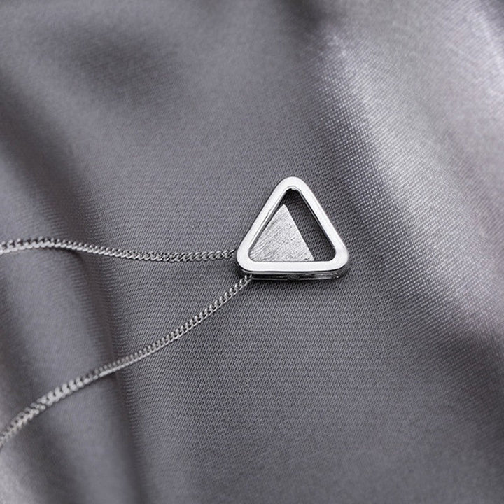 Women's necklace with geometric triangle pendant made of high-quality stainless steel Nin Boutique
