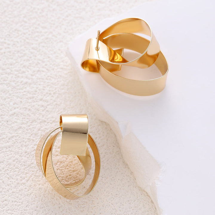 Women’s earrings made of high-quality stainless steel with modern knot design Nin Boutique