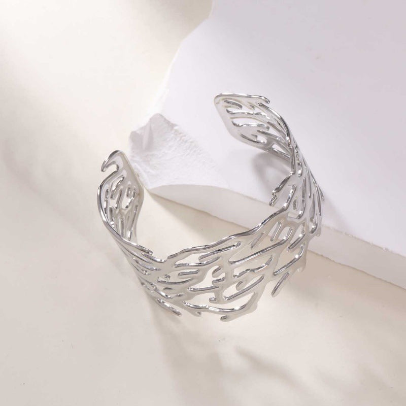 Women's Open Bangle with Elegant Wave Design Nin Boutique