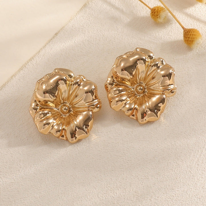 Women's earrings with artistic flower design Nin Boutique