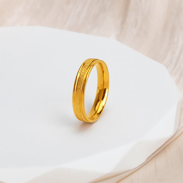 Women's ring with fine texture and elegant design Nin Boutique