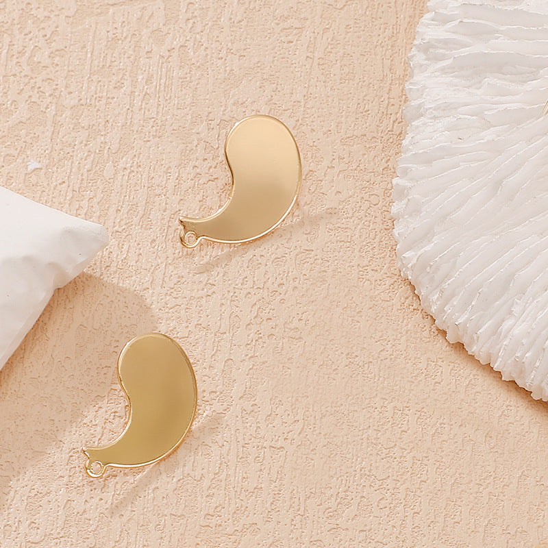Women's earrings in modern minimalism Nin Boutique