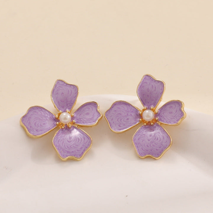 Women earrings in artistic orchid design Nin Boutique