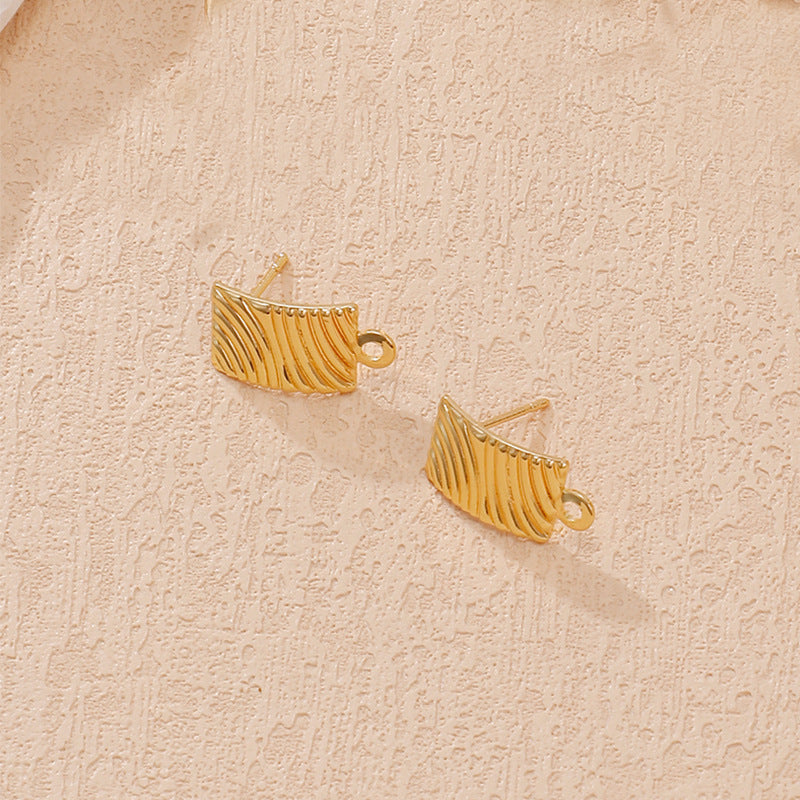 Women's earrings in modern minimalism Nin Boutique