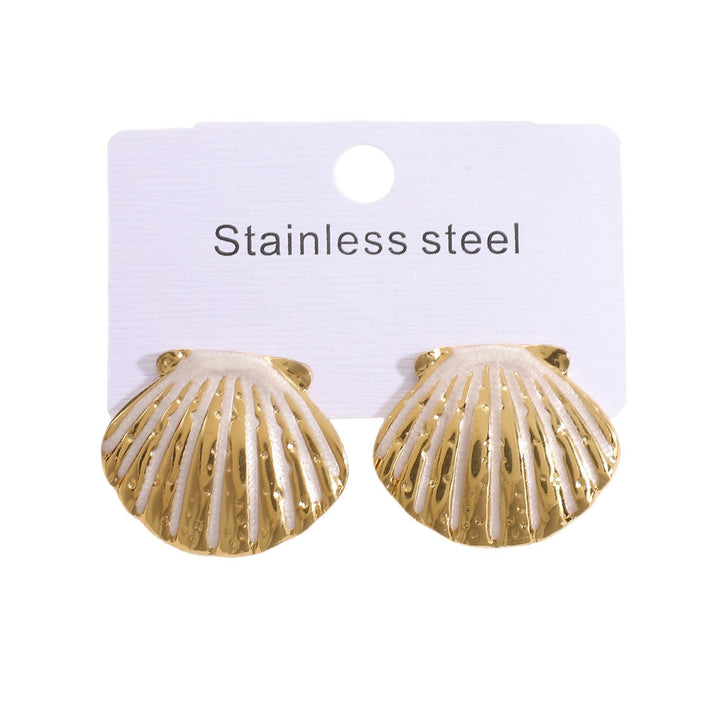 Ladies earrings in exclusive shell design Nin Boutique
