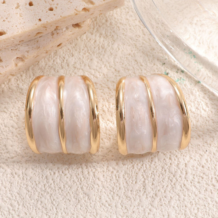 Women’s earrings in modern, textured design Nin Boutique