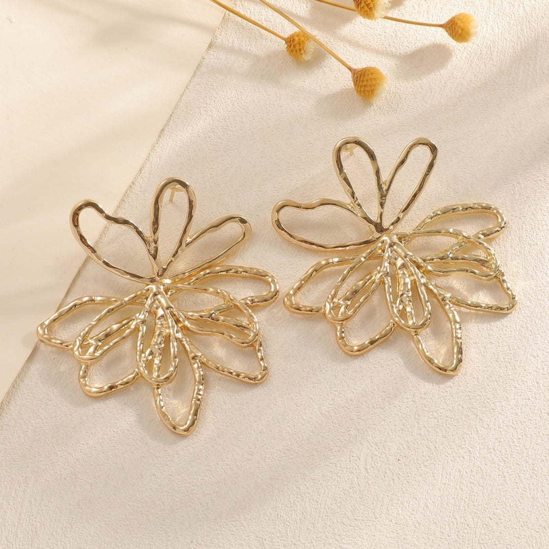 Women's earrings in floral design Nin Boutique