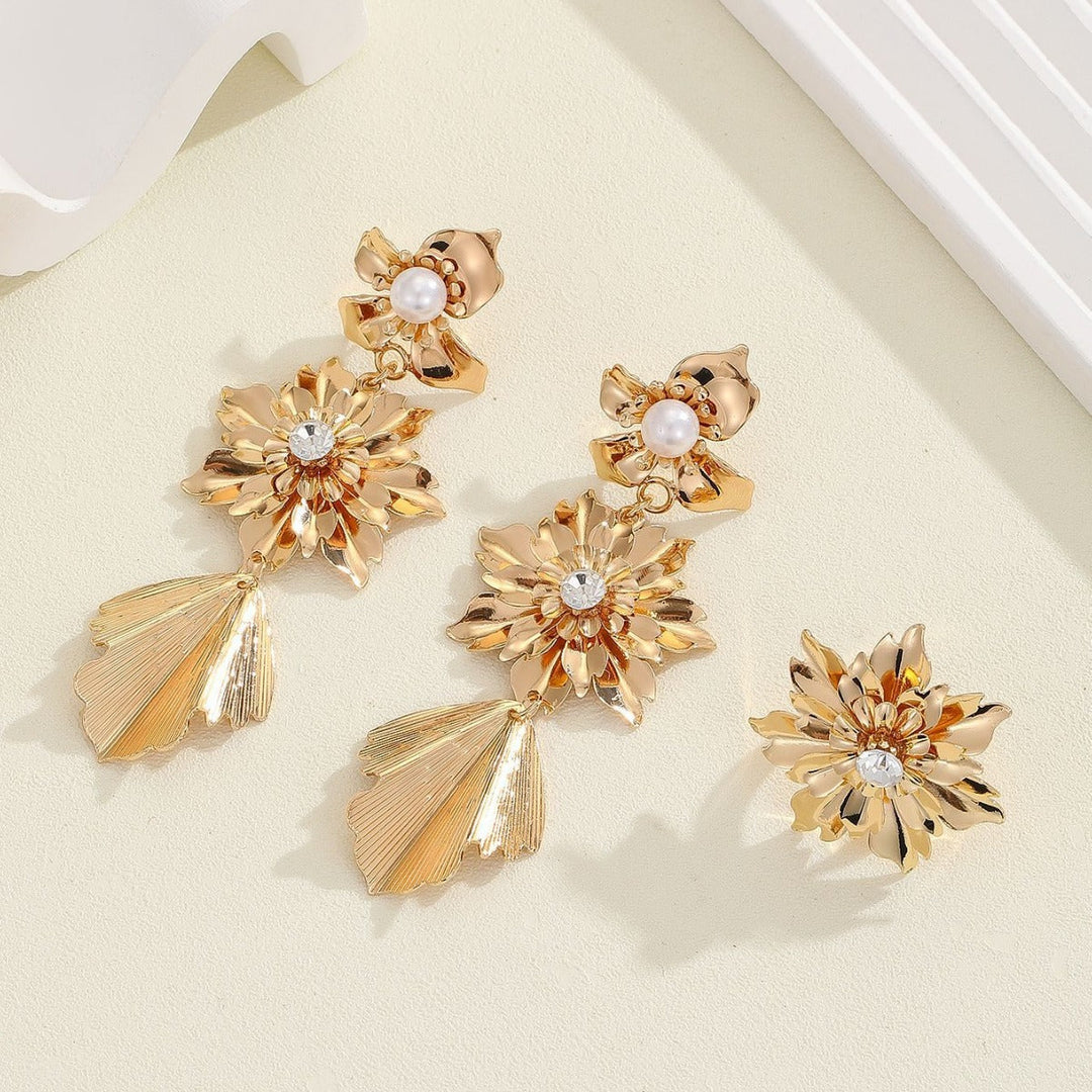 Women's earrings in luxurious flower design Nin Boutique