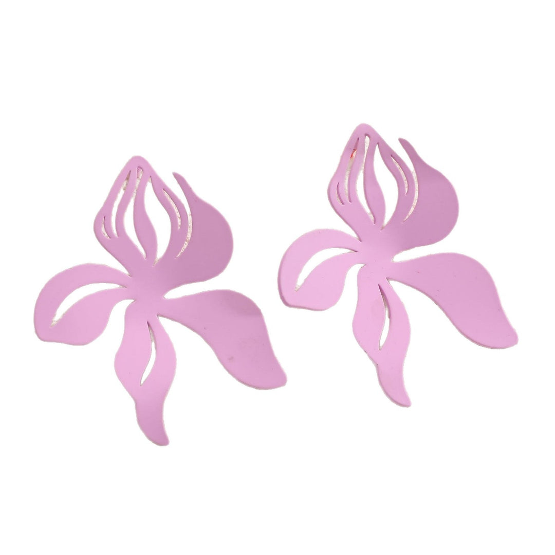 Ladies earrings in artistic floral design with pearls Nin Boutique