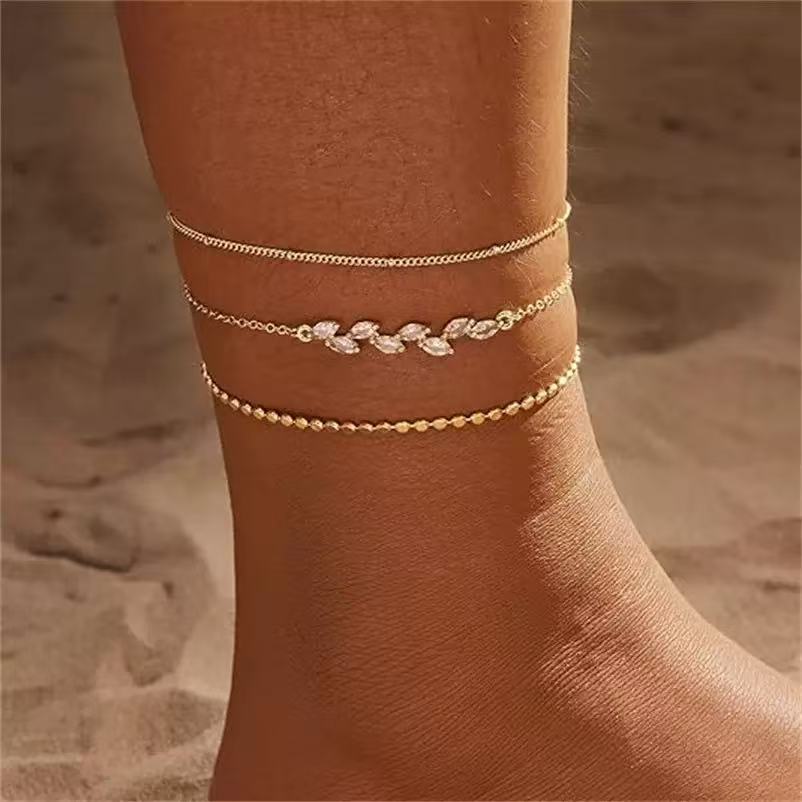 Ladies elegant ankle bracelet with sparkling zirconia elements Nin Boutique