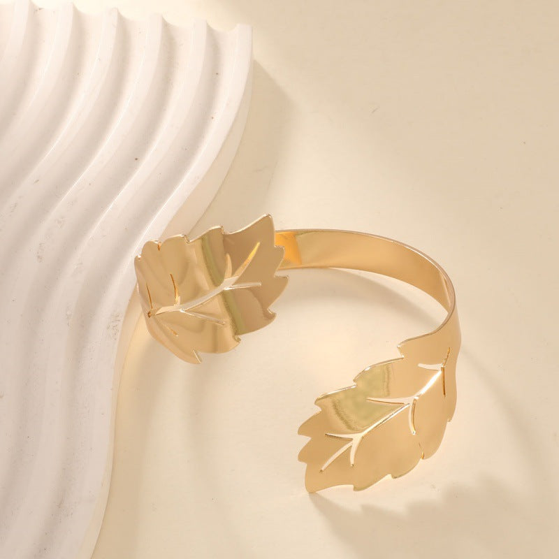 Women's cuff in artistic flower pattern Nin Boutique