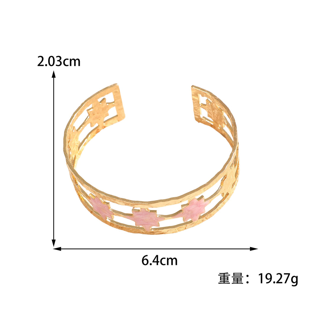 Women's Open Bangle with Elegant Leaf Design Nin Boutique