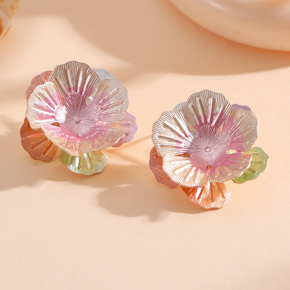 Ladies' earrings in floral design made of high-quality metal Nin Boutique