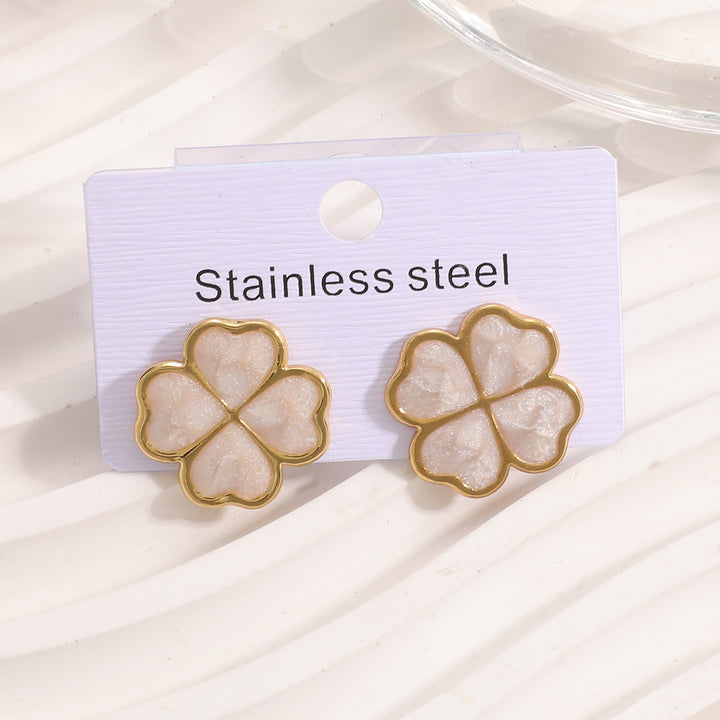 Ladies earrings in elegant cloverleaf design Nin Boutique