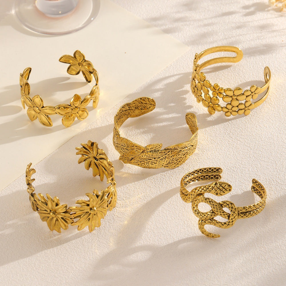 Women's Open Bracelet with Floral Motifs and Artistic Design Nin Boutique