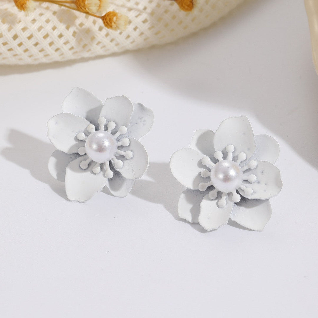 Women's earrings in elegant flower design Nin Boutique