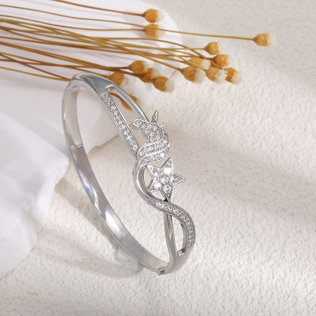 Ladies' bracelet with elegant infinity pattern and sparkling zirconia Nin Boutique