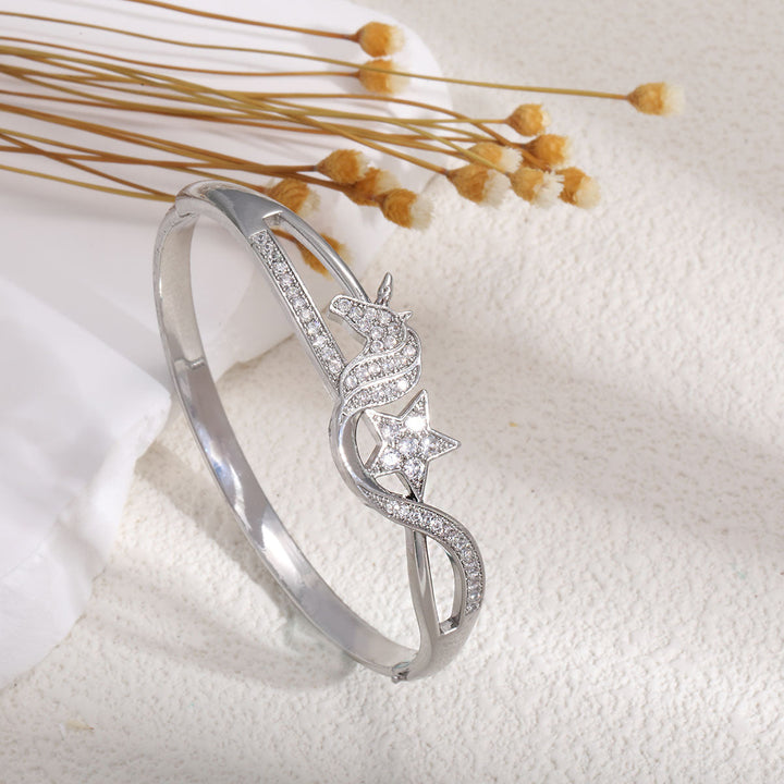 Ladies' bracelet with elegant infinity pattern and sparkling zirconia Nin Boutique