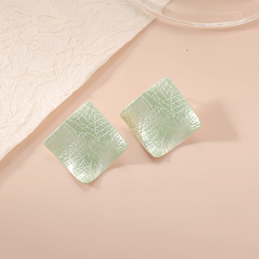 Women earrings in modern square design Nin Boutique