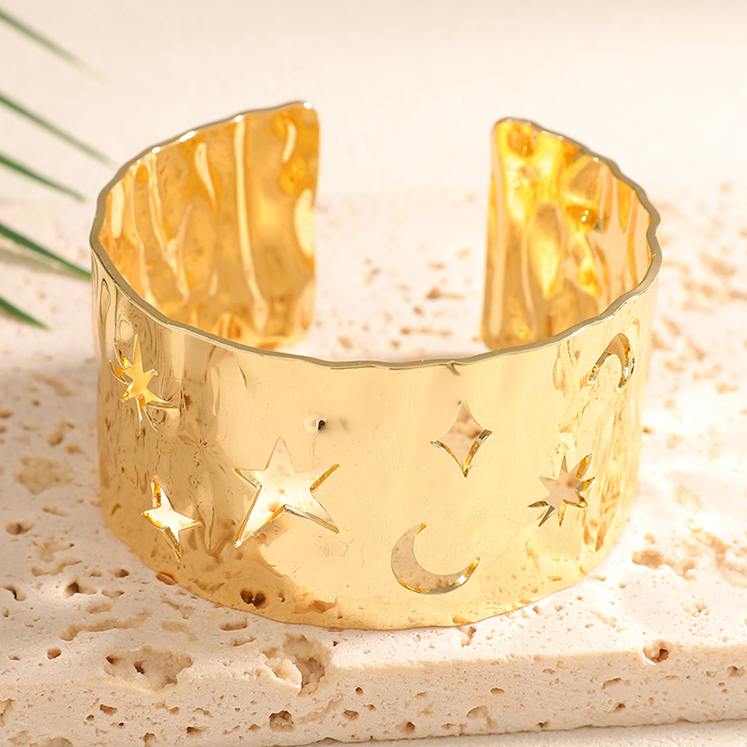 Women's Open Bangle with Artistic Coral Pattern Nin Boutique