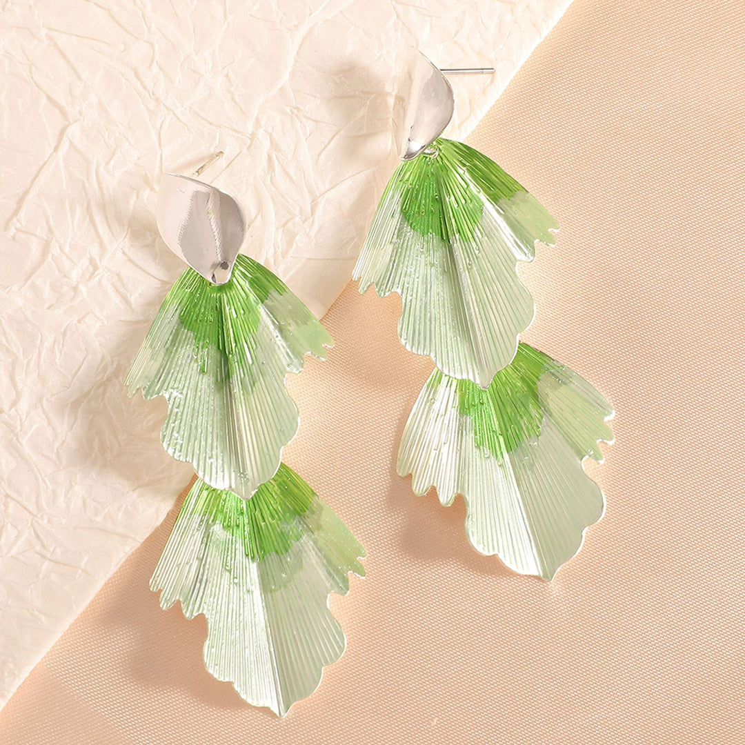 Ladies' earrings in floral design made of high-quality metal Nin Boutique