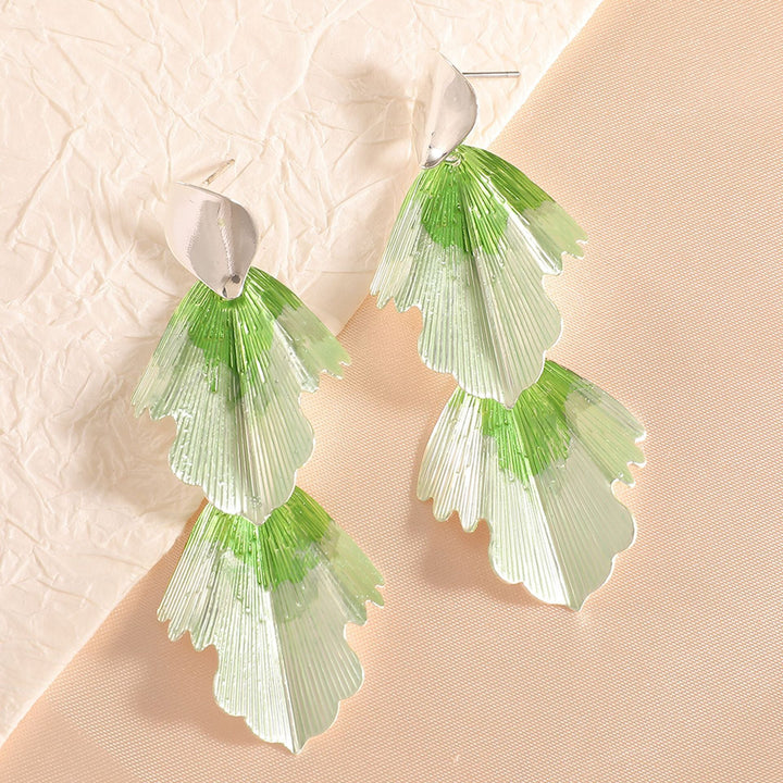 Ladies' earrings in floral design made of high-quality metal Nin Boutique