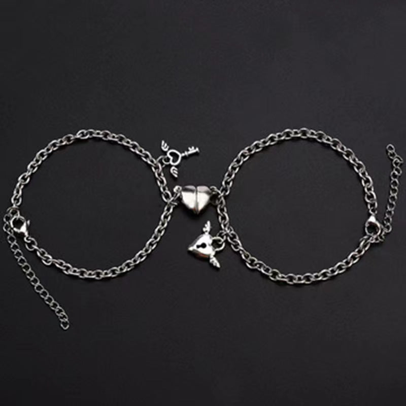 Women's ankle bracelet with heart-shaped charms and playful design Nin Boutique