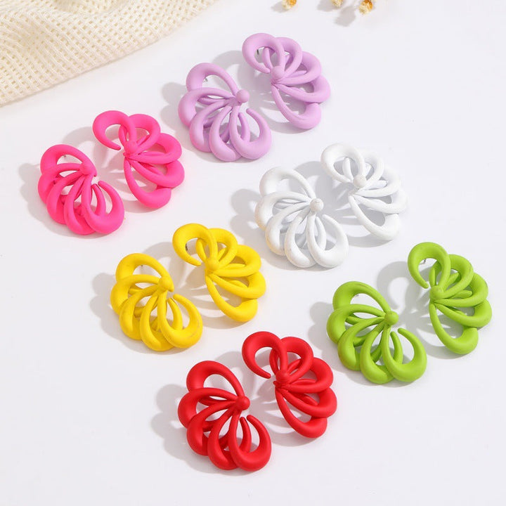 Women earrings with artistic, fluid design Nin Boutique