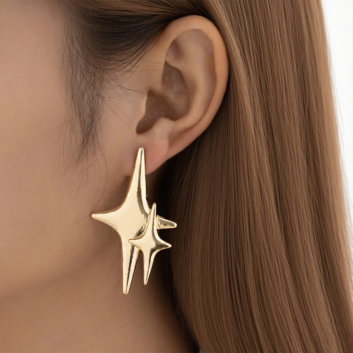 Ladies earrings in modern star design Nin Boutique