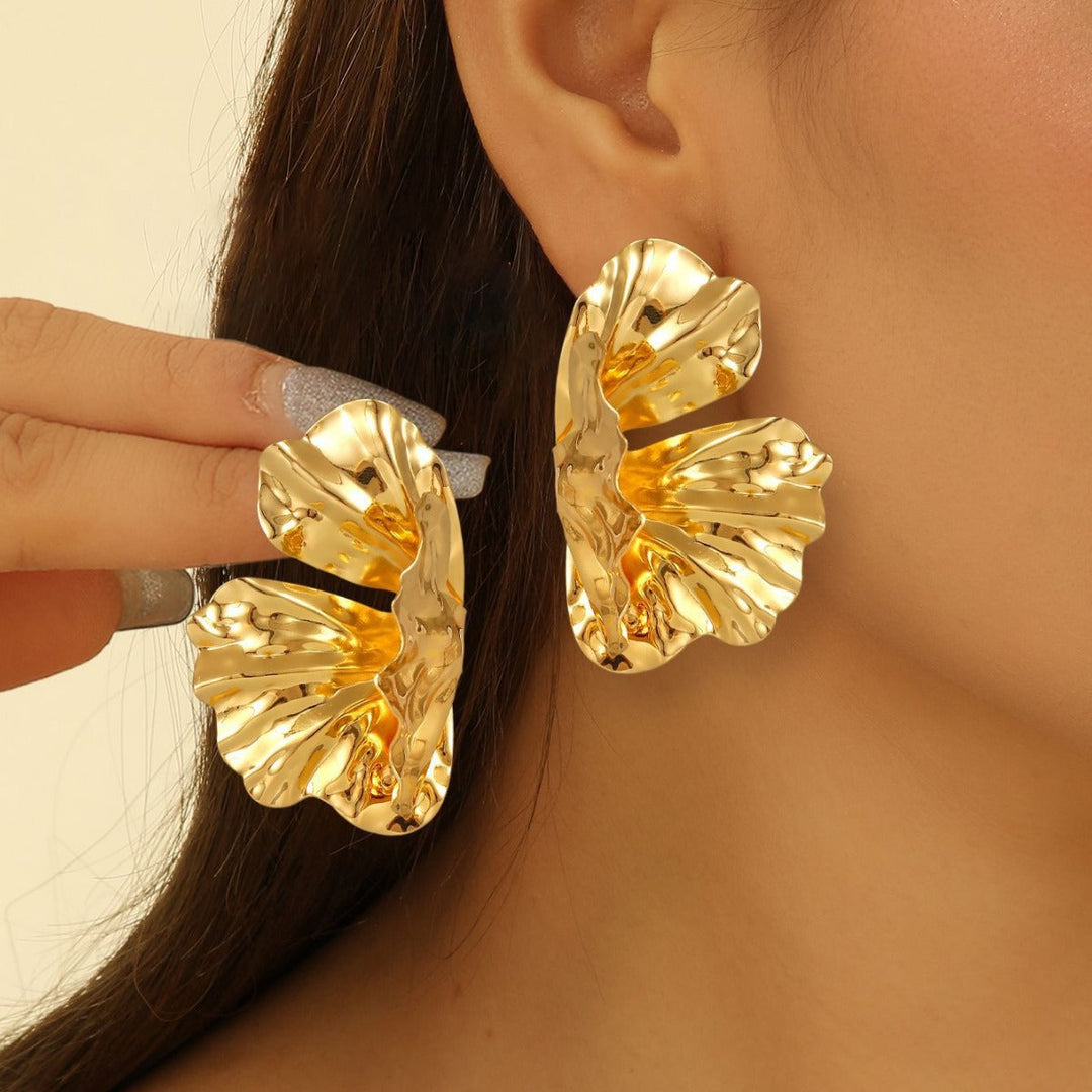 Women's earrings in a luxurious, spiral design Nin Boutique
