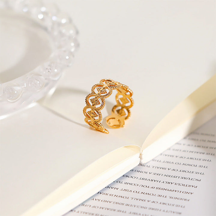 Ladies Ring in elegant crocodile design Nin Boutique