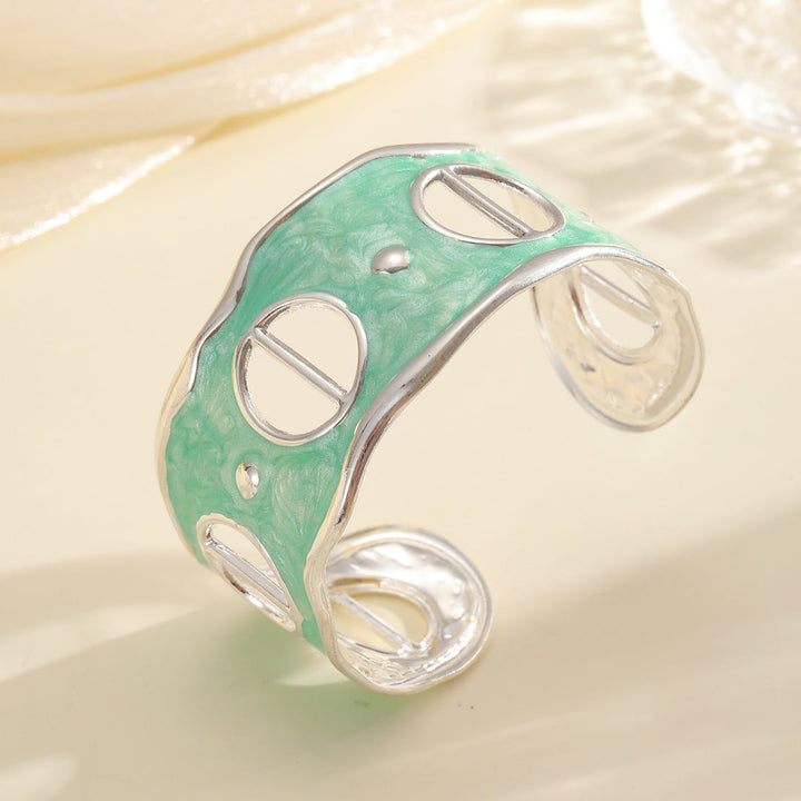 Ladies Open Bangle with Modern, Transparent Design Nin Boutique