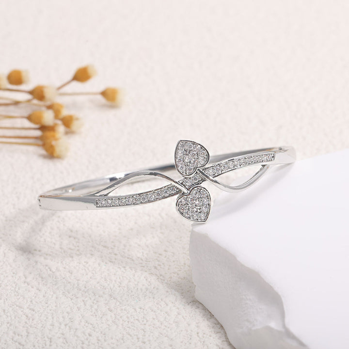 Women's bangle with artistic infinity symbol and sparkling zirconia Nin Boutique