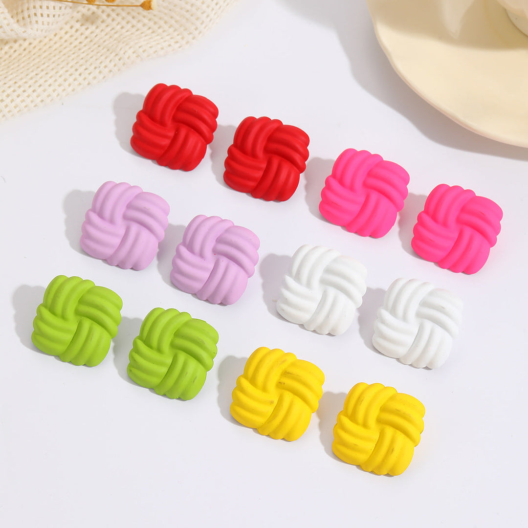 Women’s earrings in creative knot design Nin Boutique