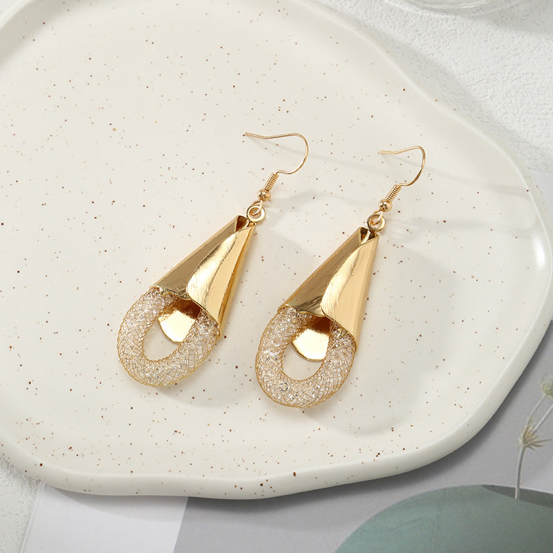 Women’s earrings with delicate, modern design Nin Boutique