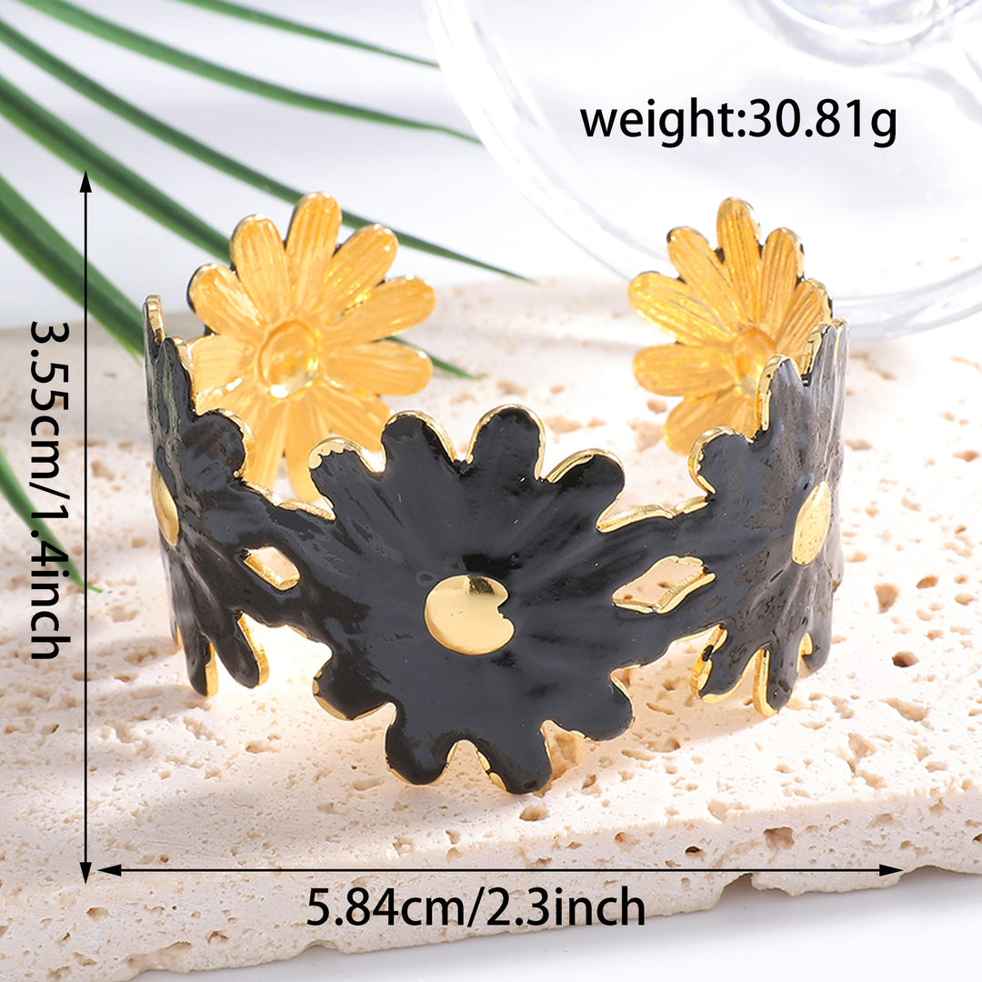Women's Flower Bracelet with Golden Accents Nin Boutique