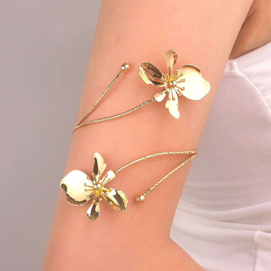 Women's bangle with magnificent floral design Nin Boutique