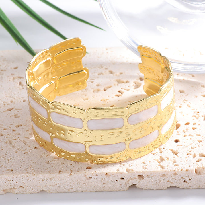 Ladies Elegant and Stylish Arm Cuff Nin Boutique