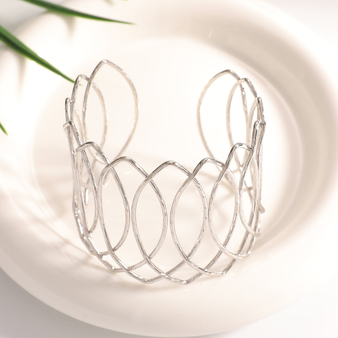 Ladies Open Bangle with Artistic Curved Design Nin Boutique