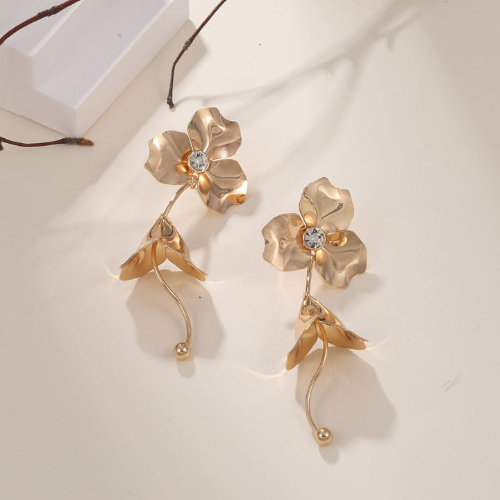Women's earrings in elegant flower design Nin Boutique