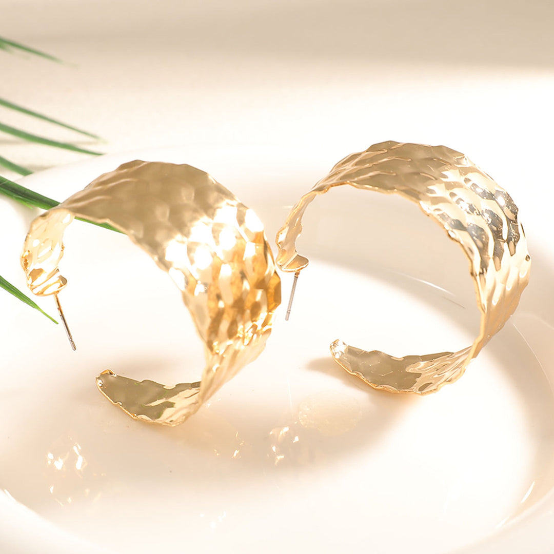 Women's jewelry bracelet with unique ribbed pattern Nin Boutique