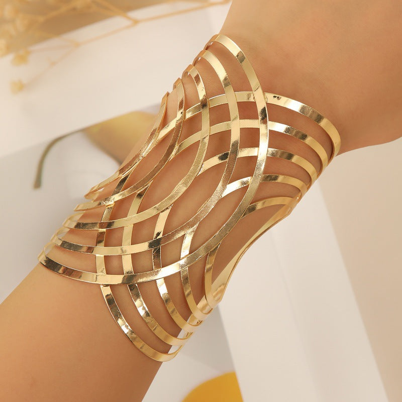 Women's Open Cuff Bracelet with Elegant Curved Design Nin Boutique