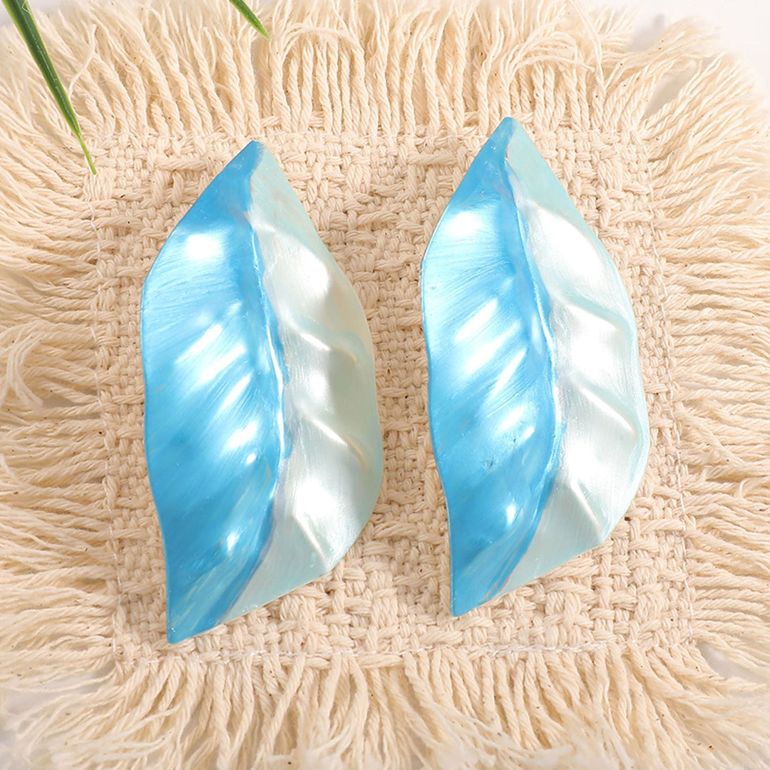 Ladies earrings in unique leaf design Nin Boutique