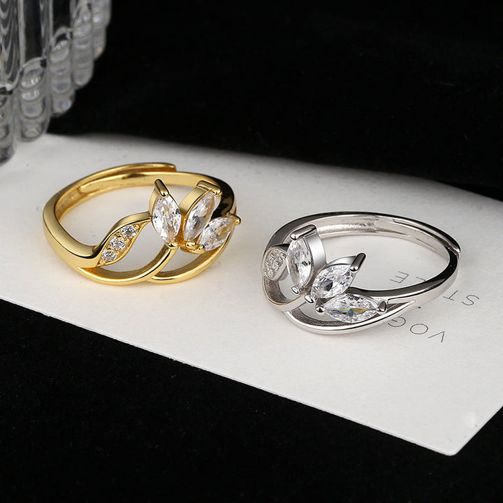 Women’s ring with intricate design and radiant crystals Nin Boutique